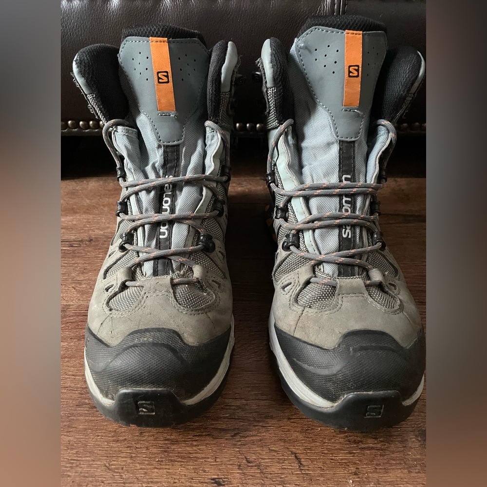 Salomon Women’s Hiking Boots Quest 4D GTX Size 9